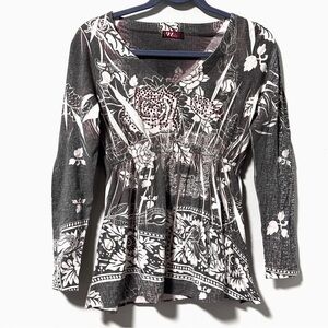 Y2K M by AMOUR Gray White Floral Embellished V-Neck Long Sleeve Top Size Small